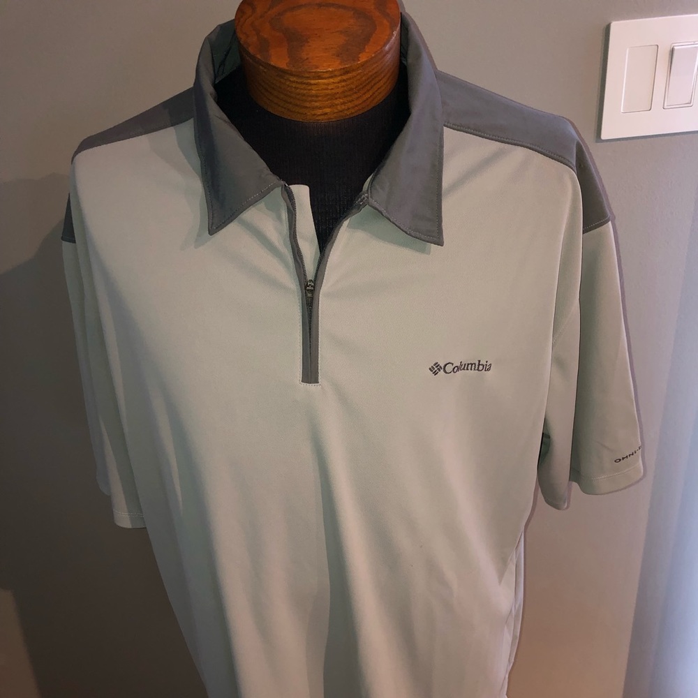 Euc two tone gray Columbia shirt